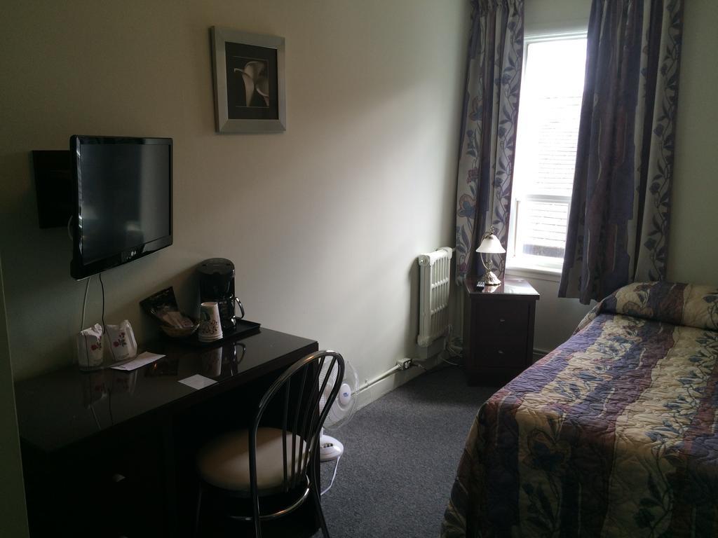 Auberge Centre Ville Saguenay Phòng bức ảnh