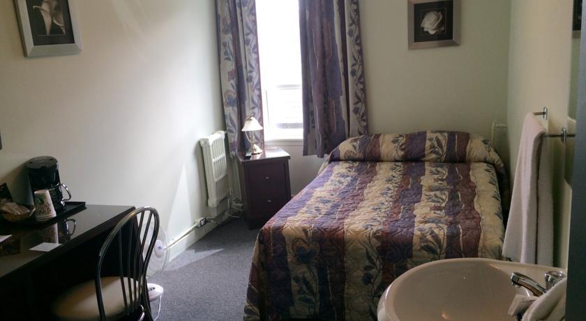 Auberge Centre Ville Saguenay Phòng bức ảnh