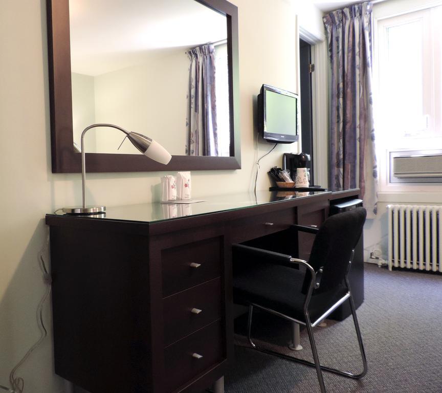 Auberge Centre Ville Saguenay Ngoại thất bức ảnh