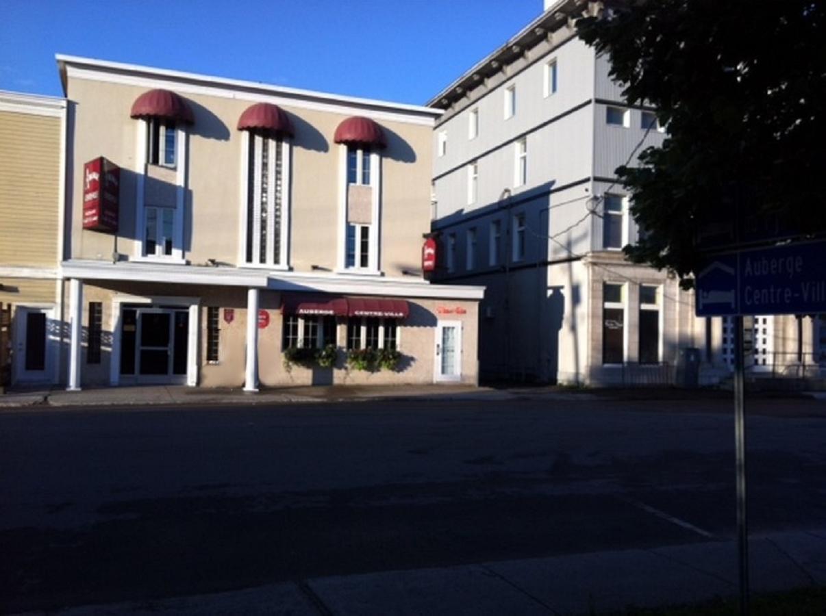 Auberge Centre Ville Saguenay Ngoại thất bức ảnh