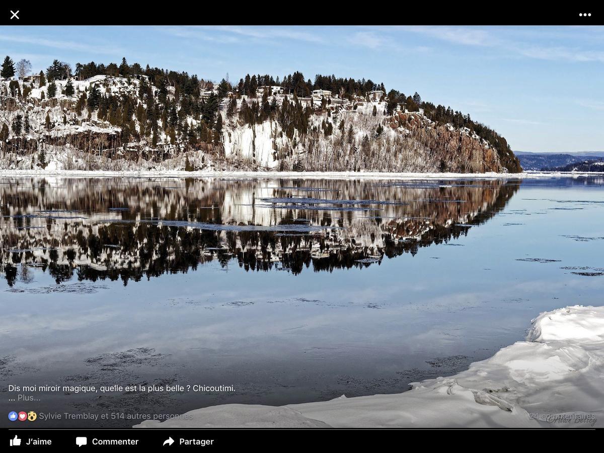 Auberge Centre Ville Saguenay Ngoại thất bức ảnh