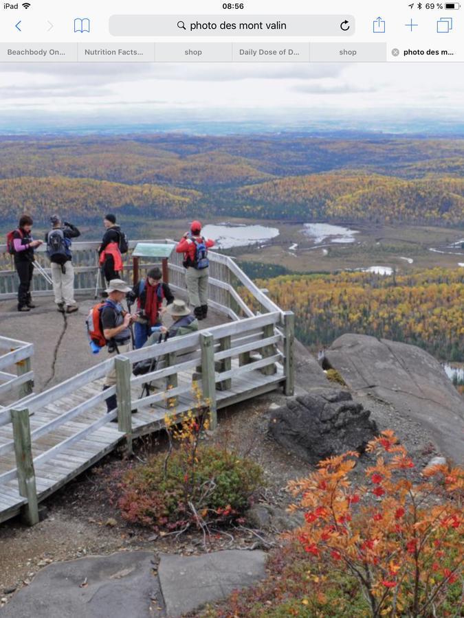 Auberge Centre Ville Saguenay Ngoại thất bức ảnh