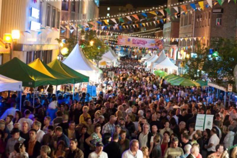 Auberge Centre Ville Saguenay Ngoại thất bức ảnh