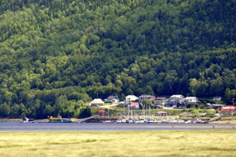 Auberge Centre Ville Saguenay Ngoại thất bức ảnh